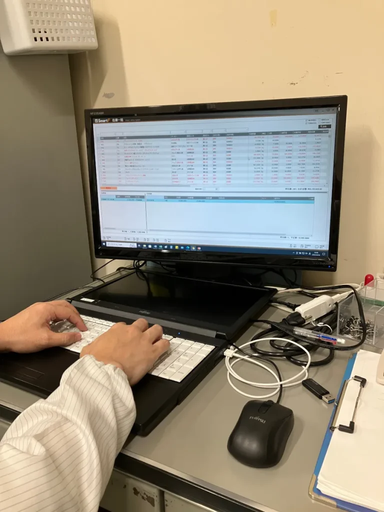 富山めぐみ製薬様 スマートF使用風景