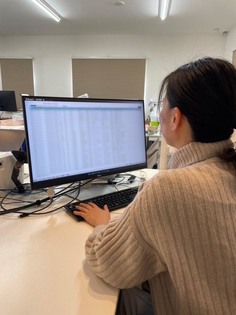 化粧品製造会社様 SmartF PC作業